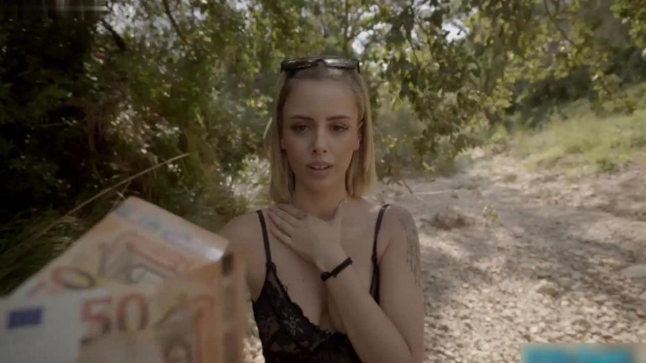 捷克街头搭讪系列 猎艳金色短发性感模特 黑蕾丝吊带丁字裤 无套爆操白虎小穴颜射高潮！